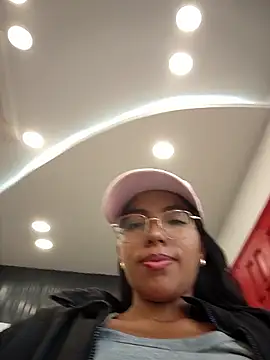 Онлайн чат XXX SheenaBrooke