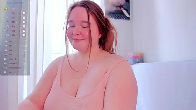 Онлайн чат XXX DebbieWoood