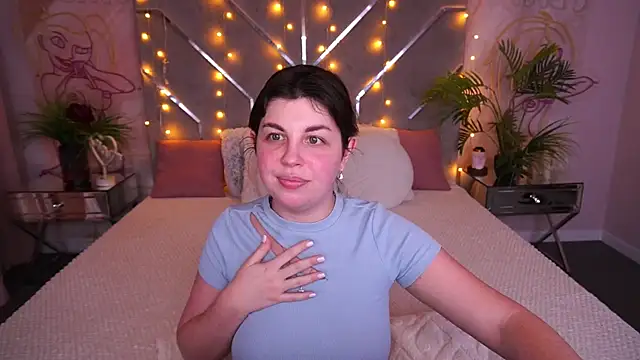 MirandaWong Adlı Modelin Canlı XXX Sohbeti