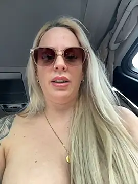 June695_n Webbikameraesitys