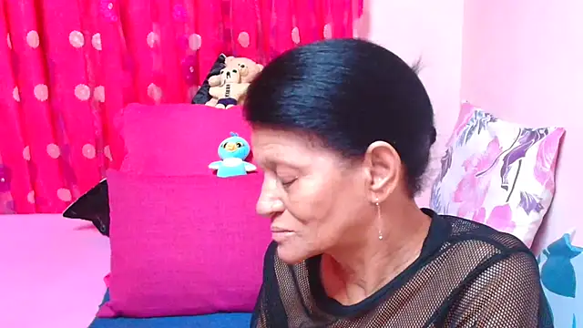 Chat XXX en directo de SLUTTYROXY