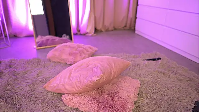 firesbomb777n Live XXX chat