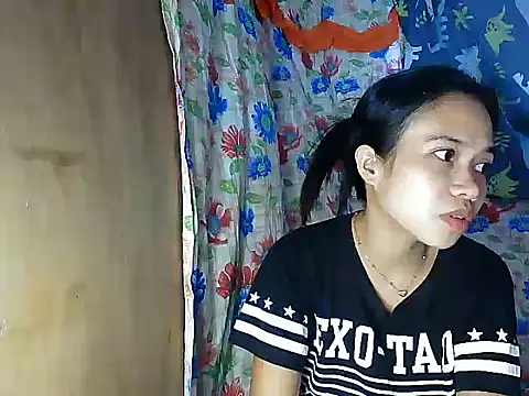 PinaySkinnyGirl Live XXX Chat