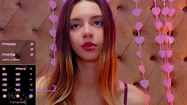 CoraVex Adlı Modelin Canlı XXX Sohbeti