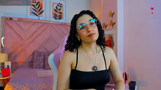 DemiJones_ Adlı Modelin Canlı XXX Sohbeti