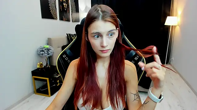XXX chat uživo modela RedLipse