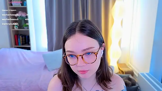 MilenaSaint: απευθείας συνομιλία ΧΧΧ