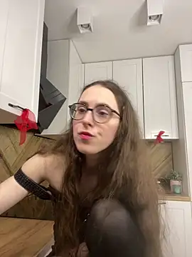 MartiniiSelenna's Live XXX Chat