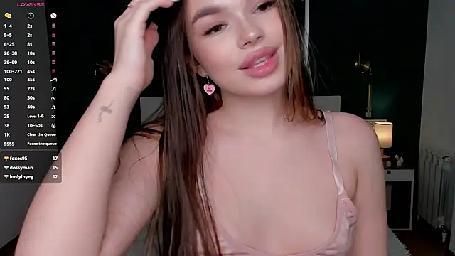 HollisHearl élő XXX-chatje