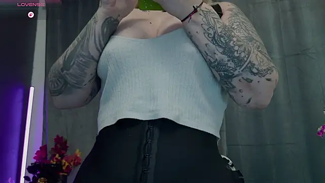 Chatroom XXX en direct de Issa_Jo