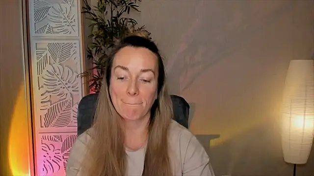 RebeccaMartinez's Live XXX Chat