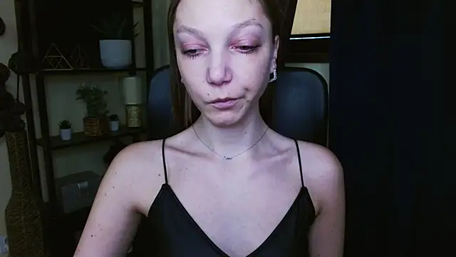 EmillyPlay 现场XXX聊天