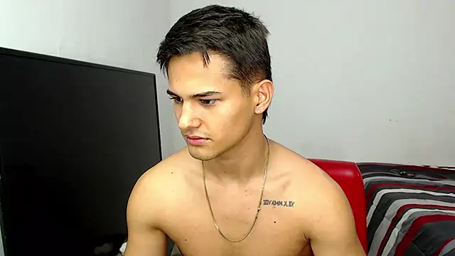 Alex_mojica Chat XXX in diretta