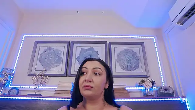 Chat +18 de BustyEva_ ao vivo