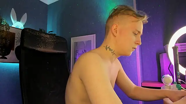 AlexxSweet 现场XXX聊天