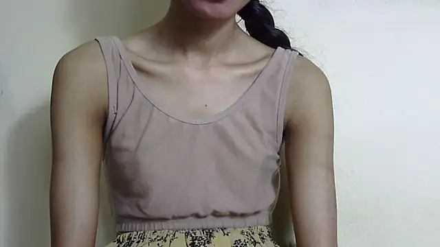 Anu_tiny Show Webcam