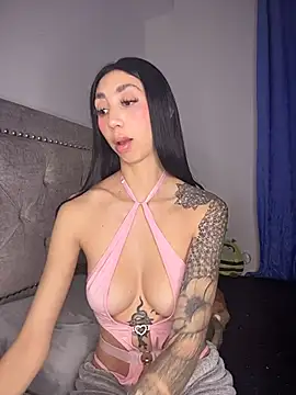 Nicky444k Adlı Modelin Canlı XXX Sohbeti