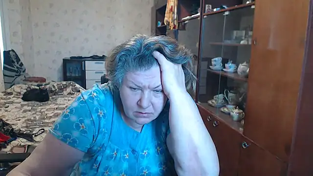 HotLusi: онлайн-секс-чат