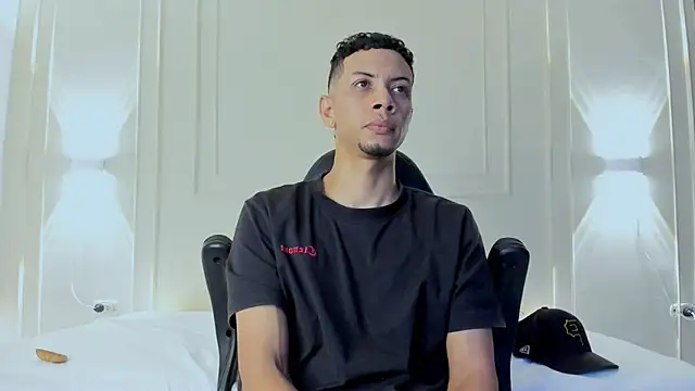 Jordan_Crew Live XXX Chat