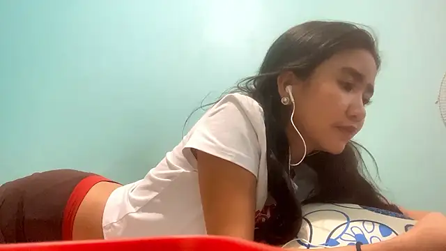 RessieAshcroft Adlı Modelin Canlı XXX Sohbeti