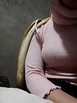 TRIEUTRIEU20 在線直播表演