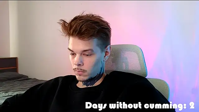 DENIS_HERE 即時 XXX 聊天