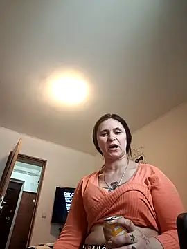 stropinela23 即時 XXX 聊天