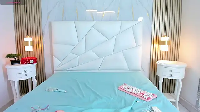 Show de naomibely na webcam