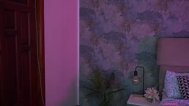 Sexy_Ira 即時 XXX 聊天