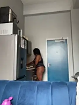 Chat XXX en directo de Curveysinaa