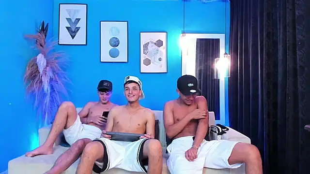 KingOfHeavens_2 webcam show