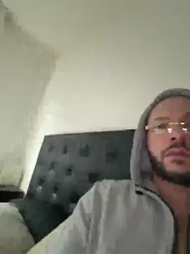 Guitccch Chat XXX in diretta