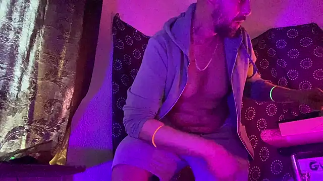 Guyst049 Adlı Modelin Canlı XXX Sohbeti