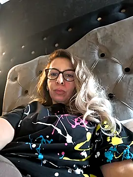 دردشة SukyGirl الجنسية المباشرة