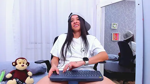 ViictoriiaSaenz Chat XXX in diretta