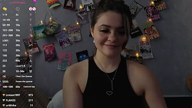 YummyTira Chat XXX in diretta