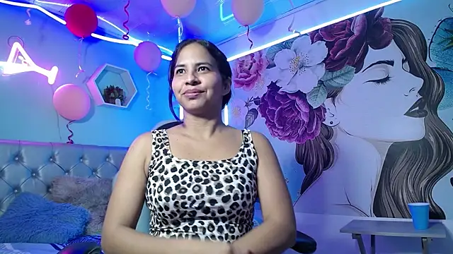 nicol_ross19 – Naživo XXX chat