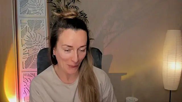 Sembang XXX Secara Langsung RebeccaMartinez