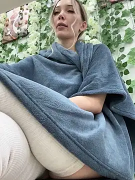 -HollyWay- Webcam show