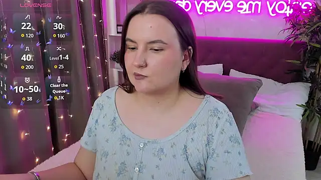 FeralPeach Adlı Modelin Canlı XXX Sohbeti