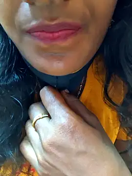 Honey_rosetamil Adlı Modelin Canlı XXX Sohbeti