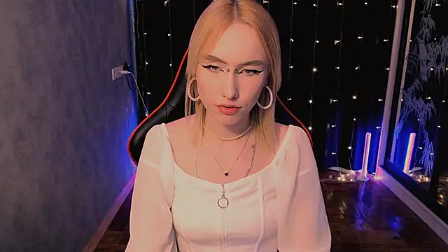 crybambi: онлайн-секс-чат