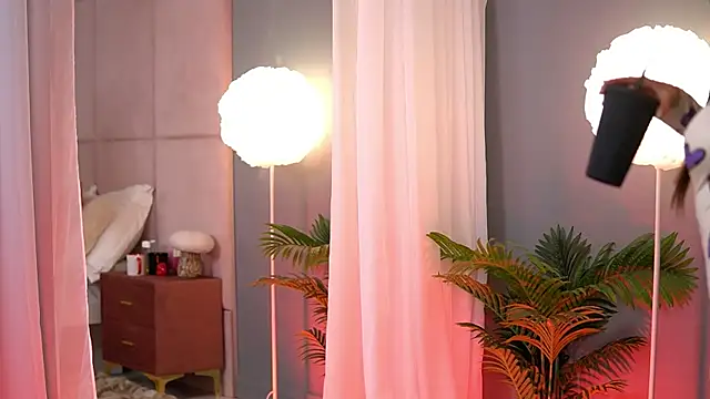 AlmaLuv 现场XXX聊天