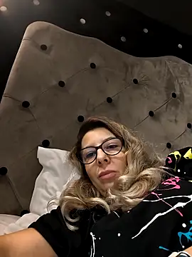 دردشة SukyGirl الجنسية المباشرة