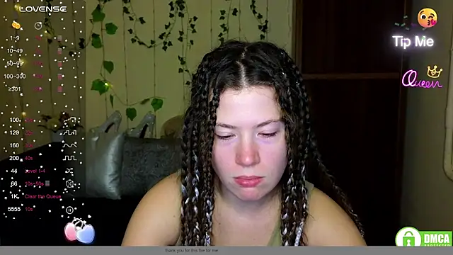 Alicia_redfollow 现场XXX聊天