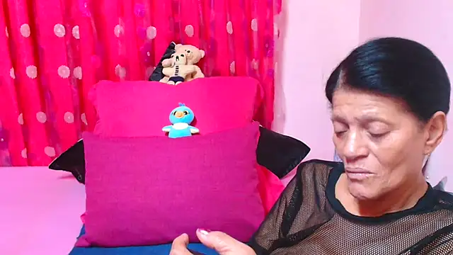 SLUTTYROXY 现场XXX聊天