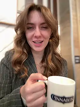 Chat +18 de MariiD ao vivo