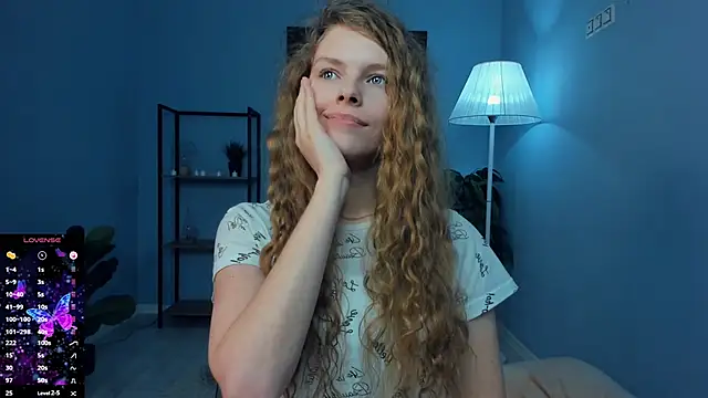 Chat +18 de RayaNenlia ao vivo