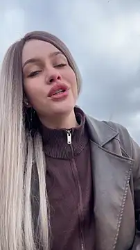 Chat XXX Live KikiWatson