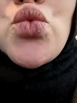 Chatroom XXX en direct de Morphine_666